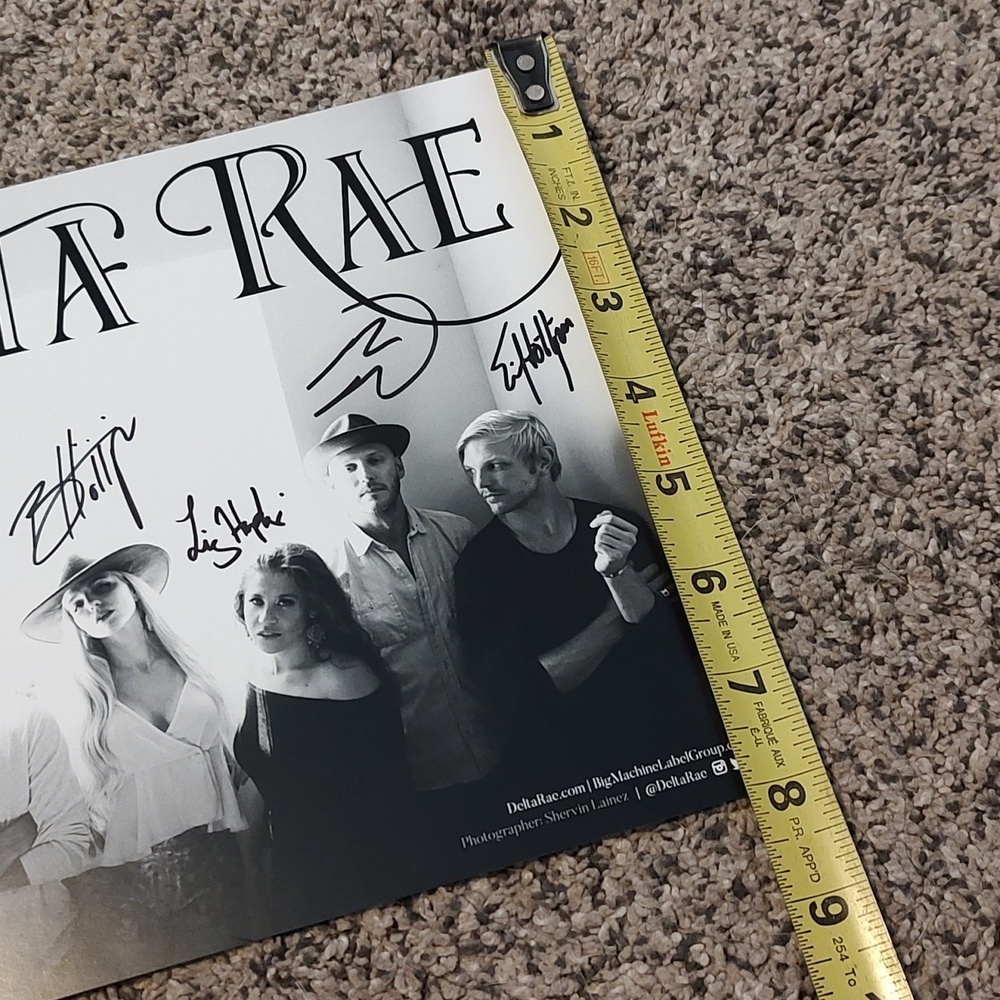Delta Rae Hand Signed Autograph Photo - Picture 4 of 4